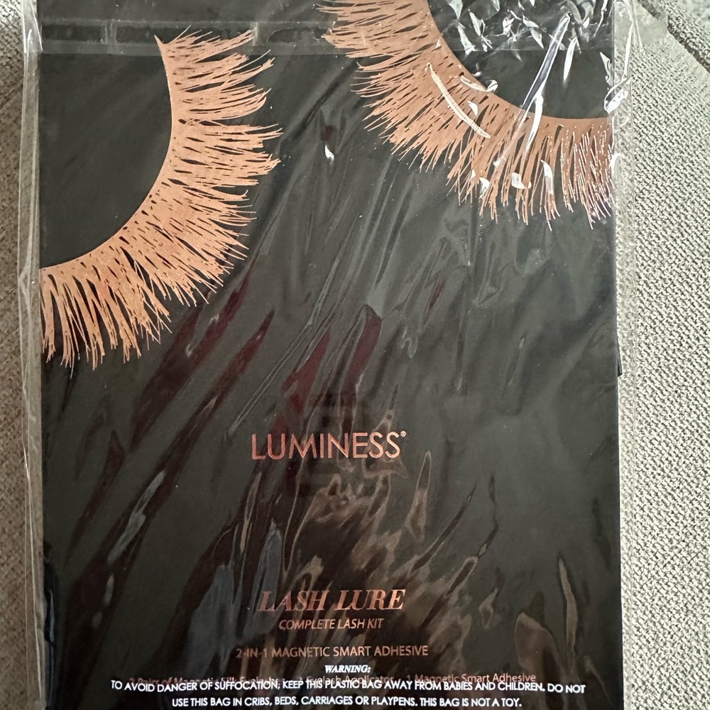 New Luminess Black Lashes and Mascara Set - Picture 7 of 10